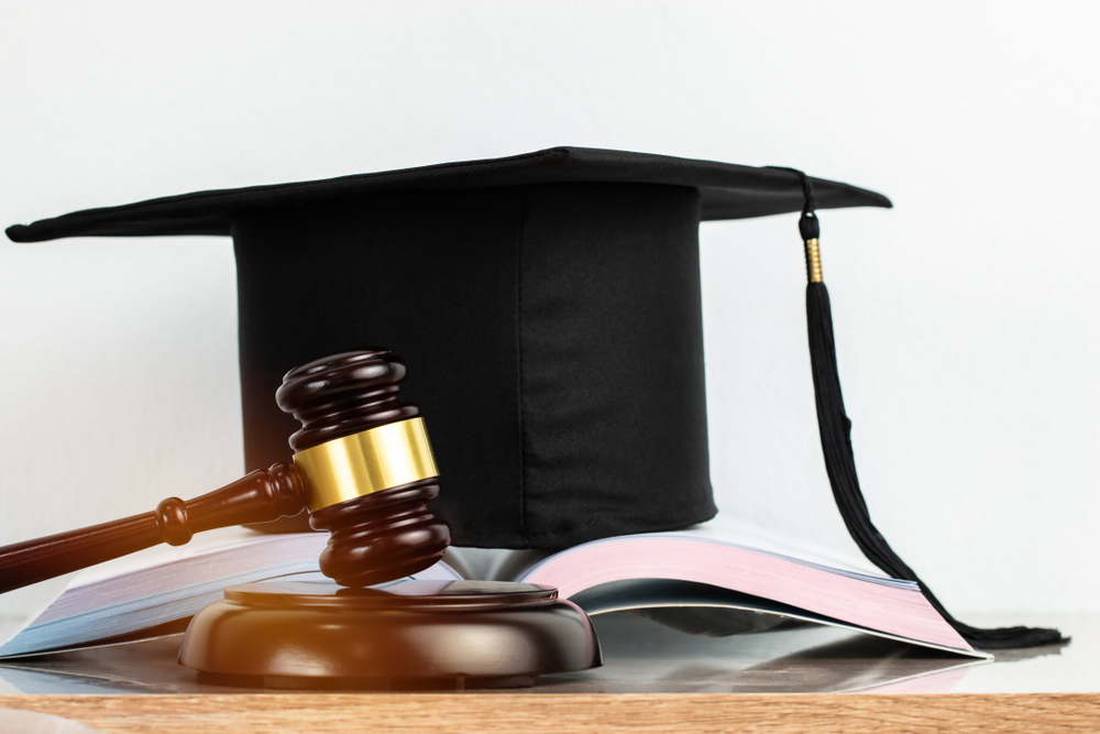 Top 7 Reasons to Choose Law as a Career - Shoolini University