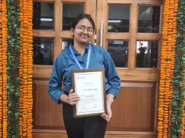 Vidiksha Bags Award at National Science Conference
