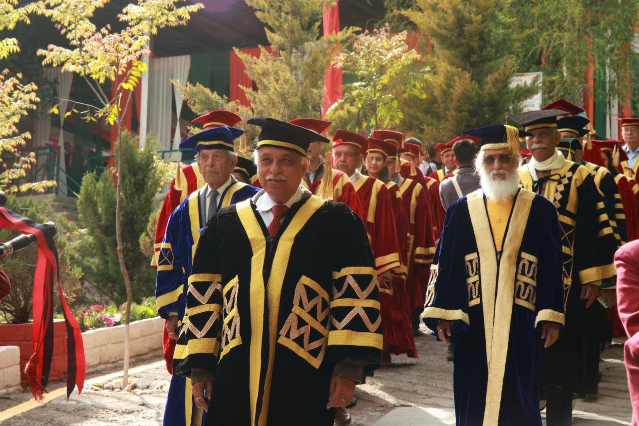             th convocation shoolini 